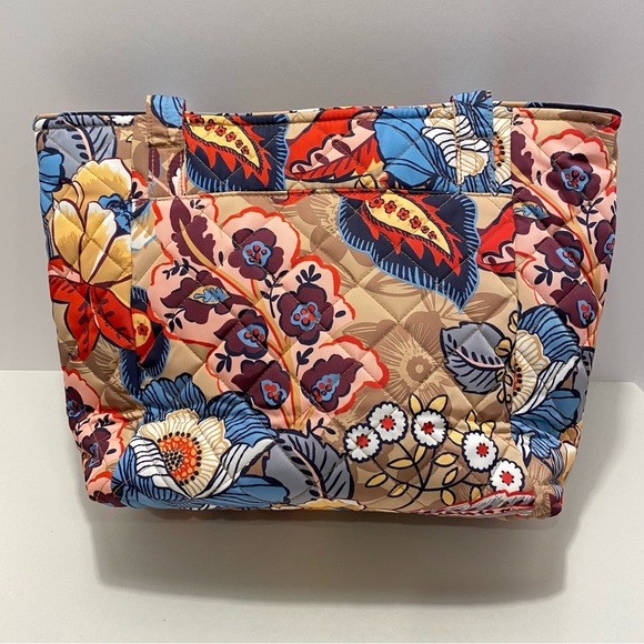 Vera Bradley Small Vera Tote Bag. NWOT Botanical Beauty.  Unique pattern - Picture 2 of 11